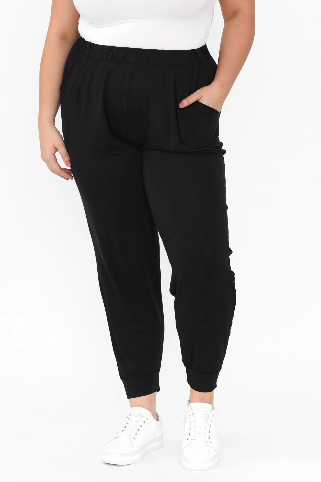 Black Weekend Pants