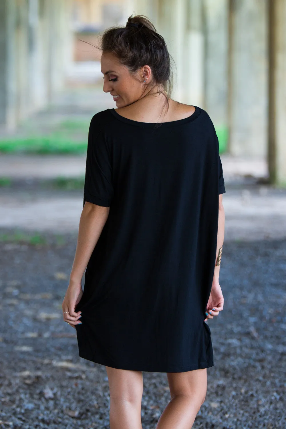 The Perfect Piko Short Sleeve V-Neck Tunic-Black