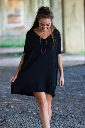 The Perfect Piko Short Sleeve V-Neck Tunic-Black