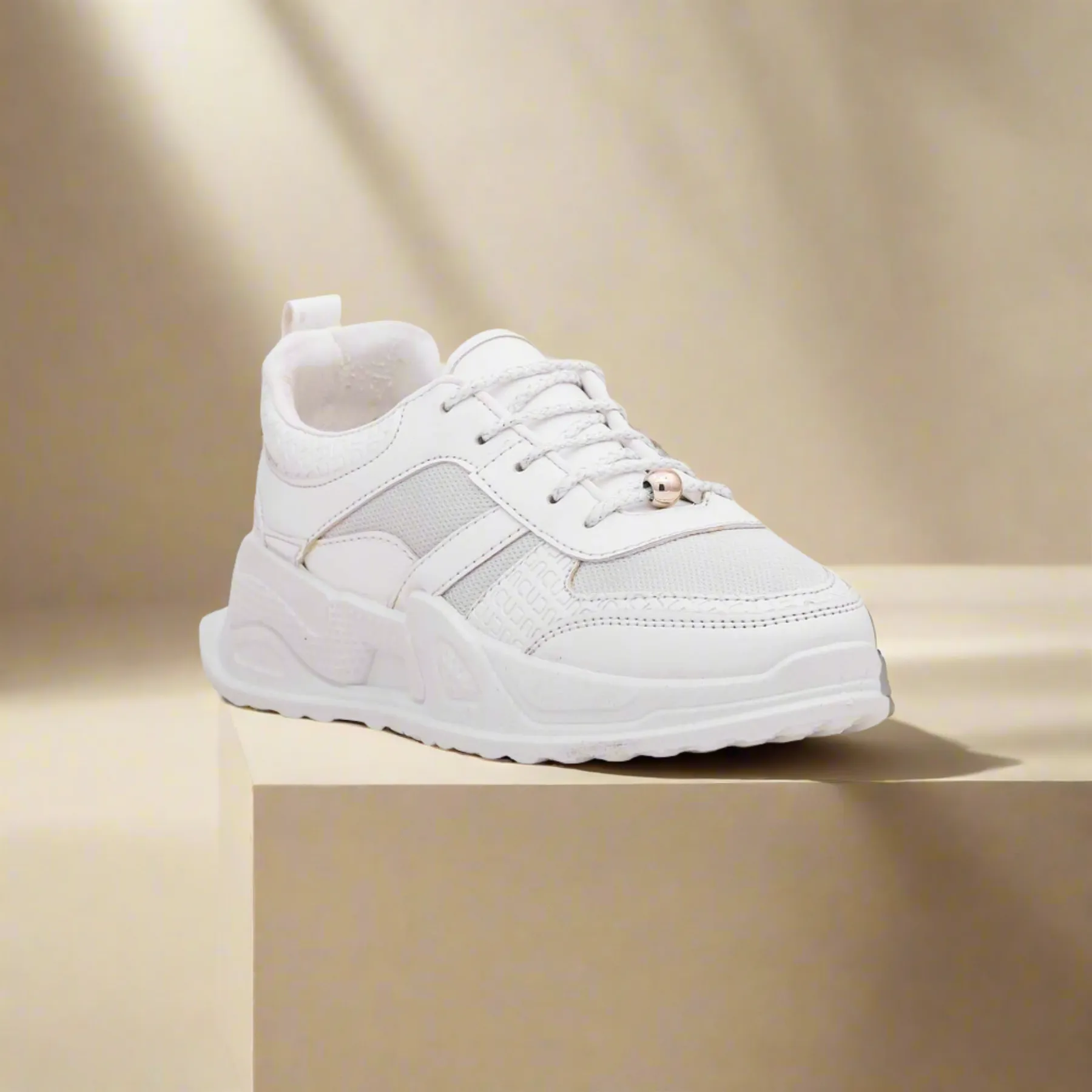 White Casual Sneaker AT7203